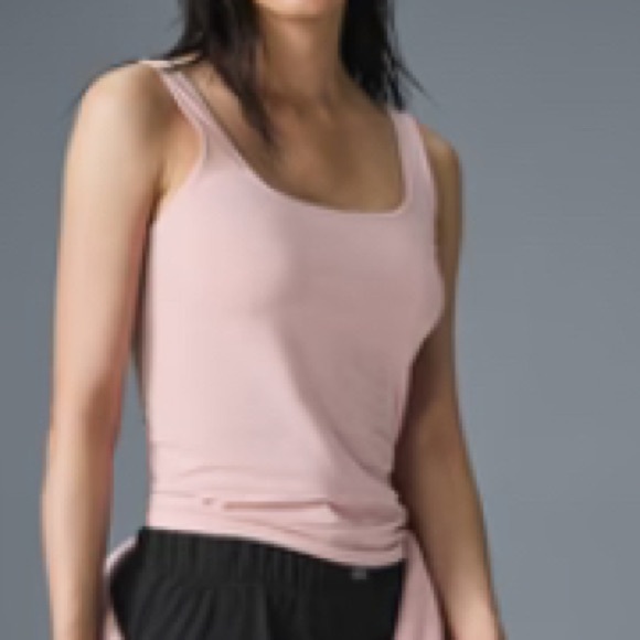🆕 ALO Yoga Sheer Glow Tank in Ballet Pink • Sz M • MSRP: $58 - Picture 2 of 6